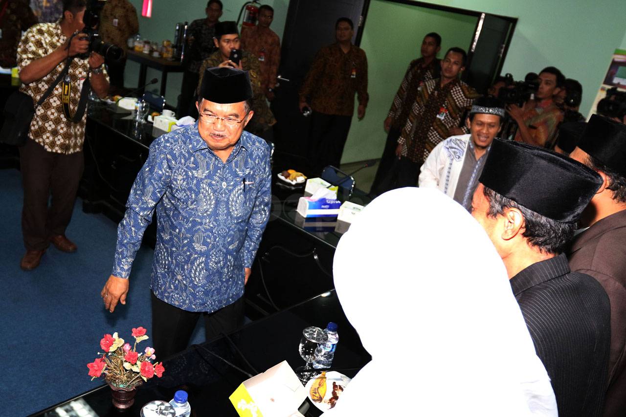 Wapres Jusuf Kalla Kunjungi...