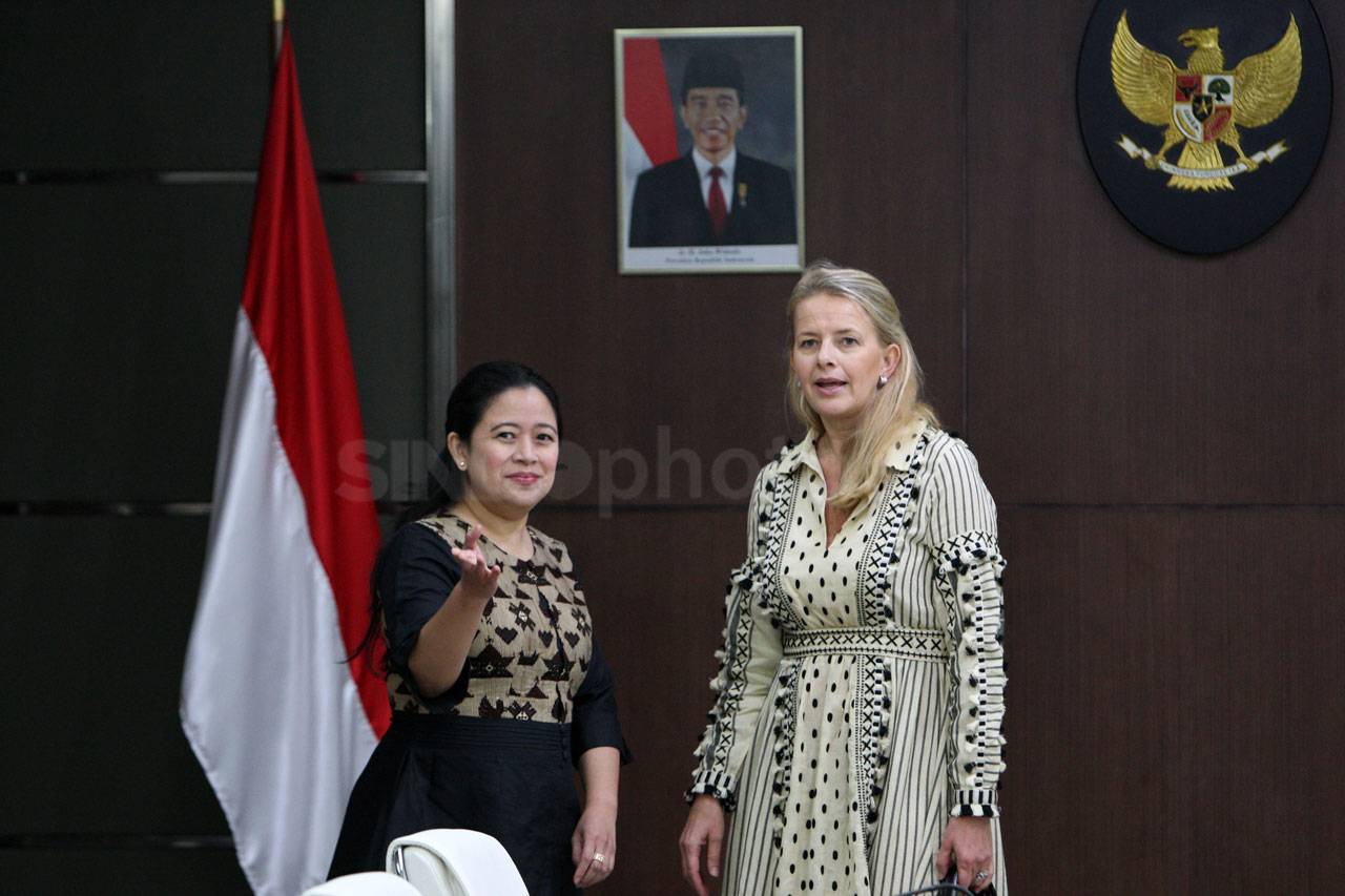 Menko Puan Terima Kunjungan...