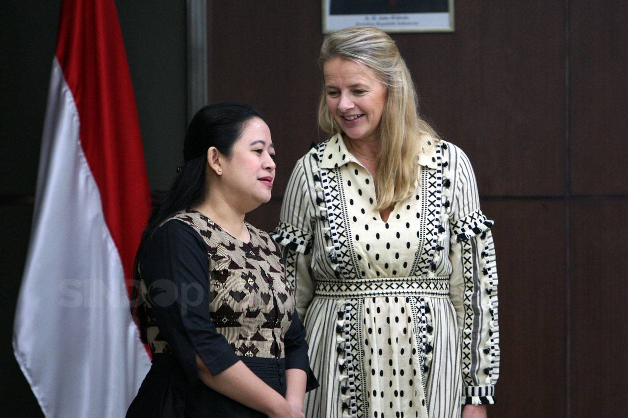 Menko Puan Terima Kunjungan...