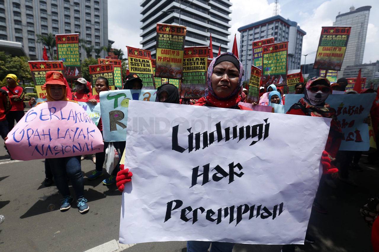 Ratusan Buruh Perempuan...