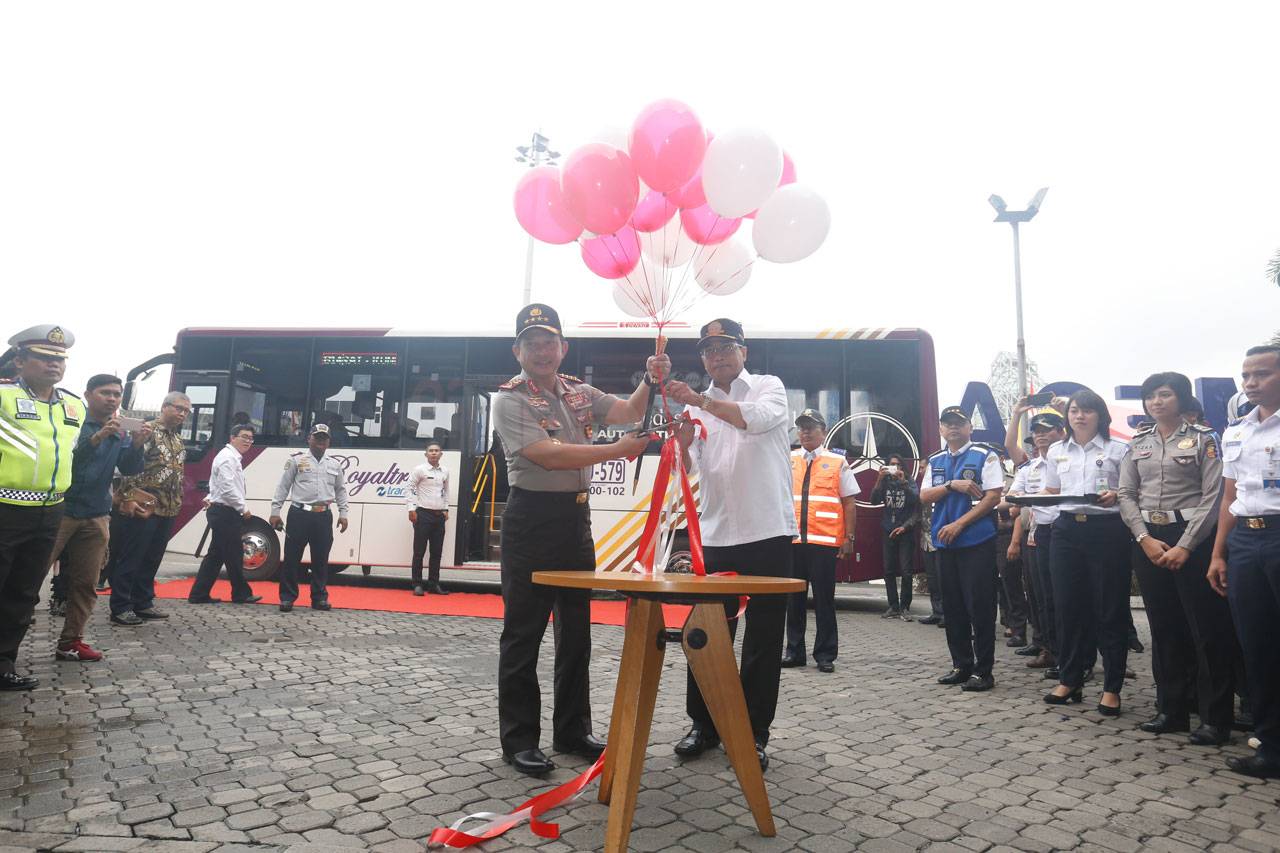 Menhub dan Kapolri Resmikan...
