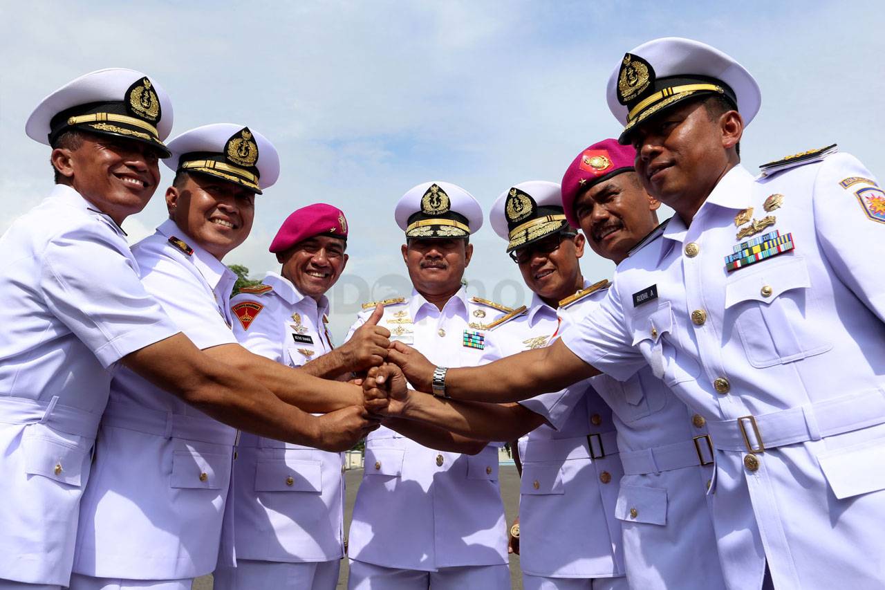Pangarmatim Pimpin Upacara...
