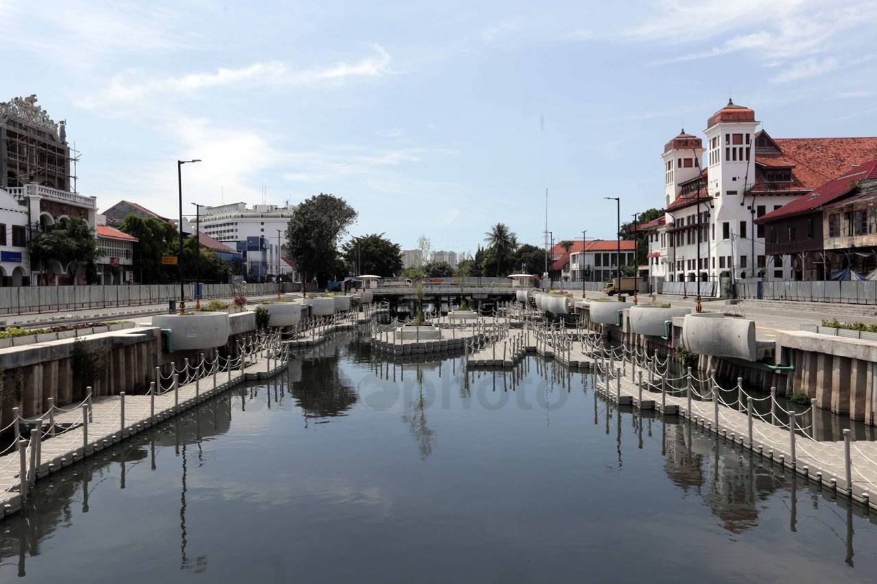 Revitalisasi Taman Apung...