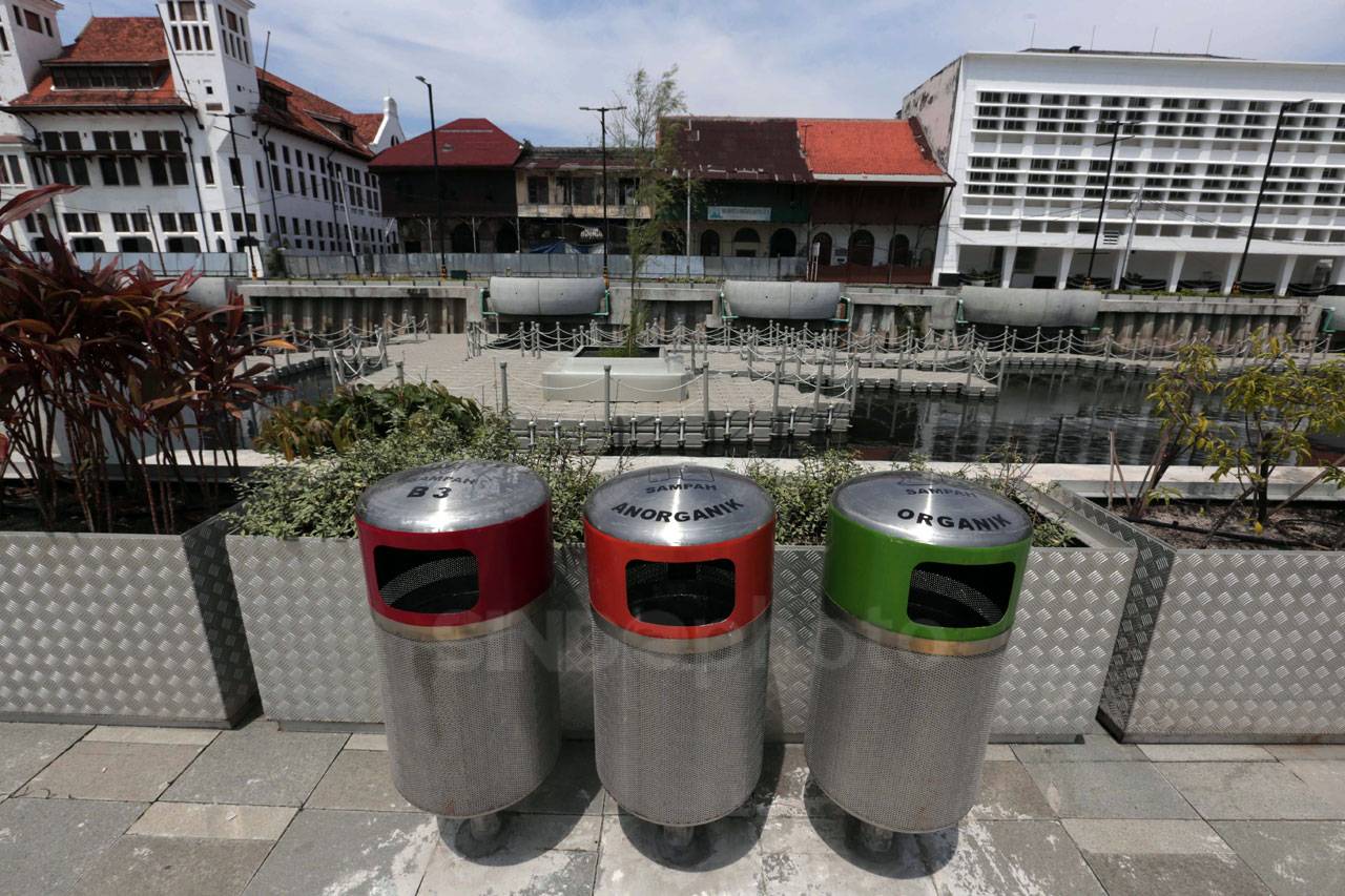Revitalisasi Taman Apung...