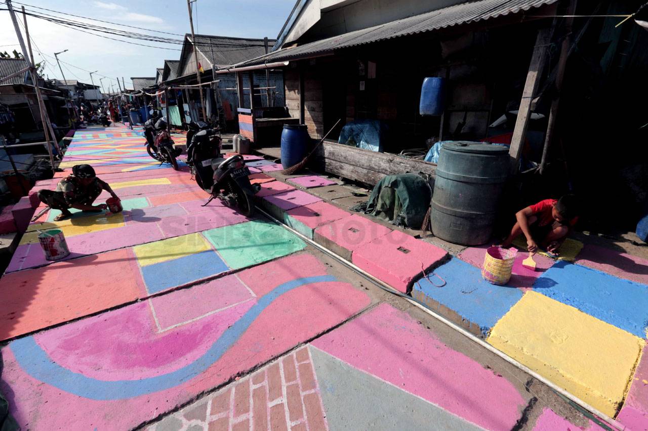 Cerita Warna-Warni Pinggir...