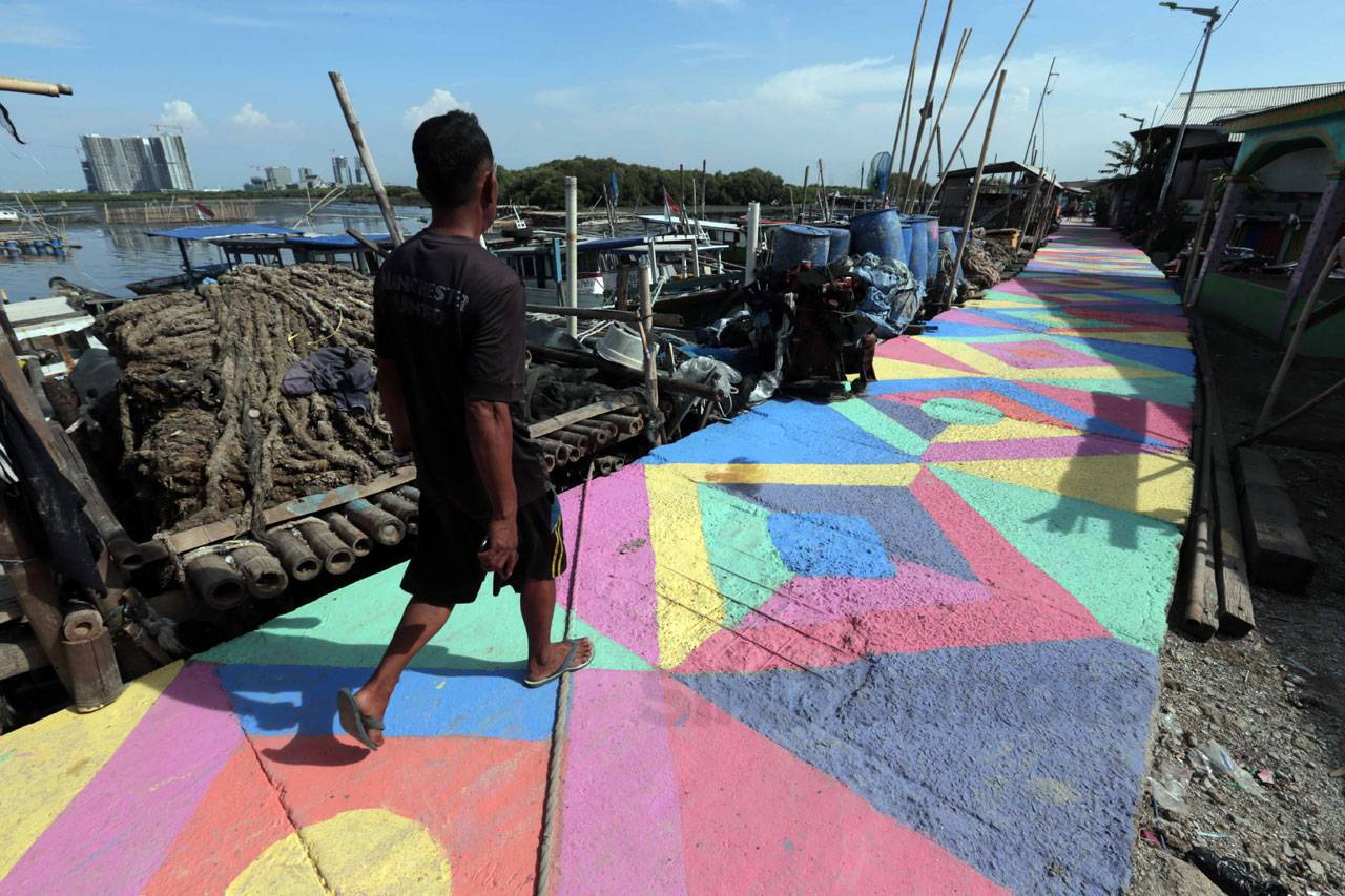 Cerita Warna-Warni Pinggir...