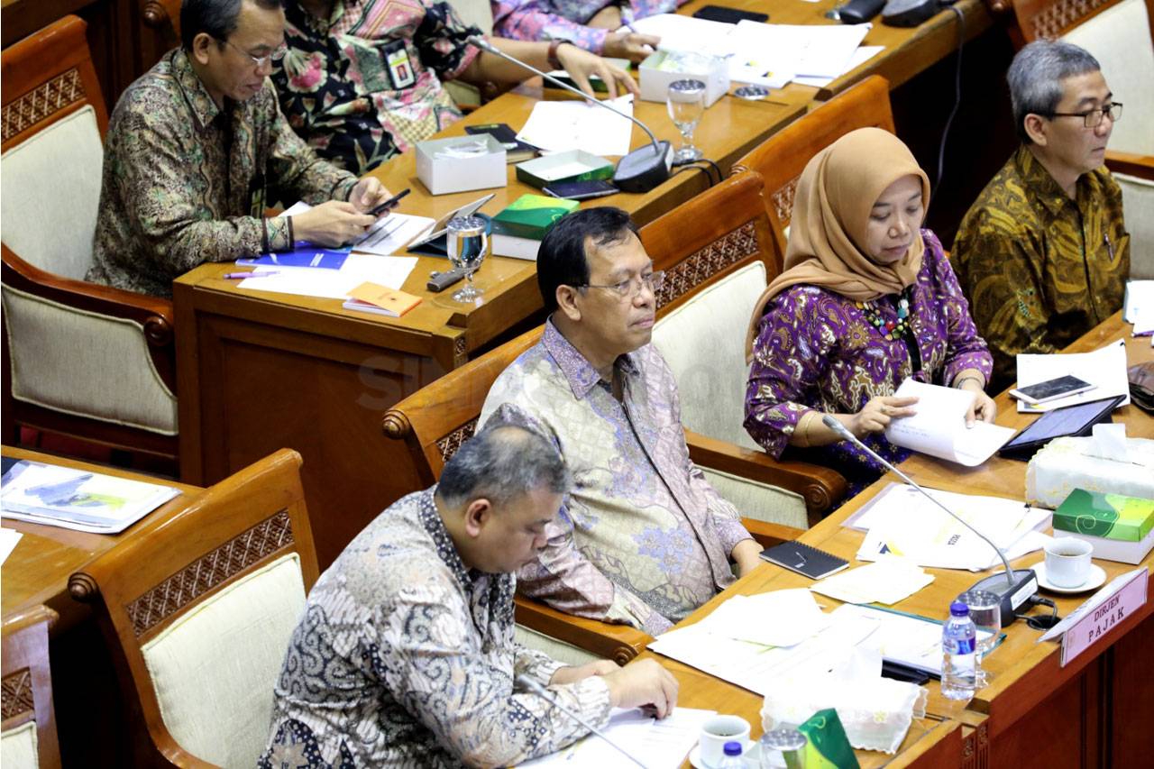 Komisi XI DPR dan Dirjen...
