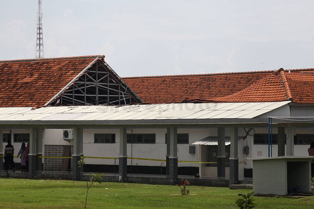 Atap Gedung Paviliun...
