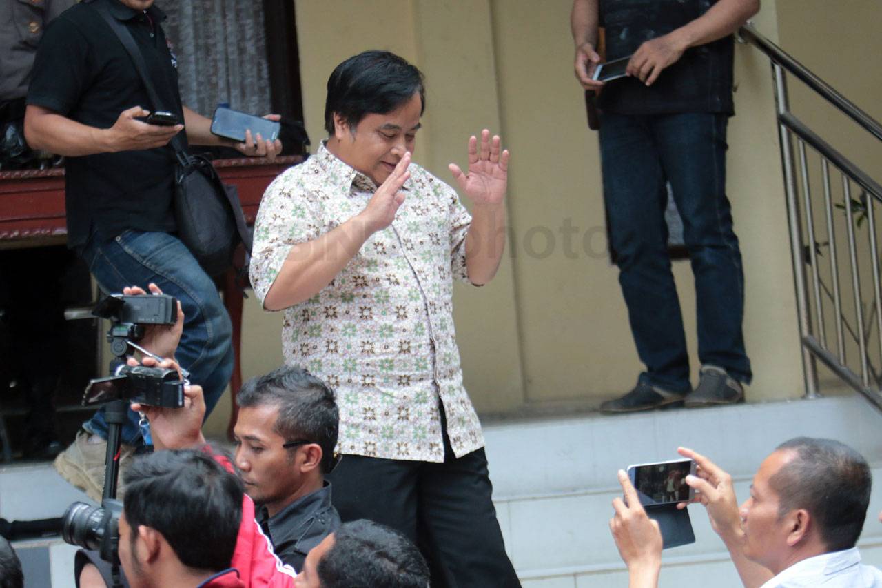 KPK Lanjutkan Penyidikan...