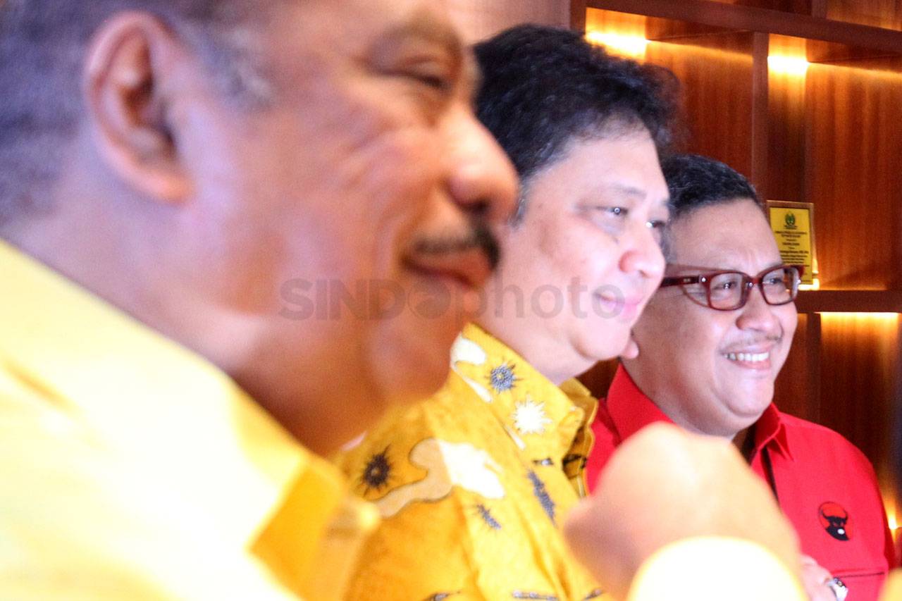 Partai Golkar dan PDI...
