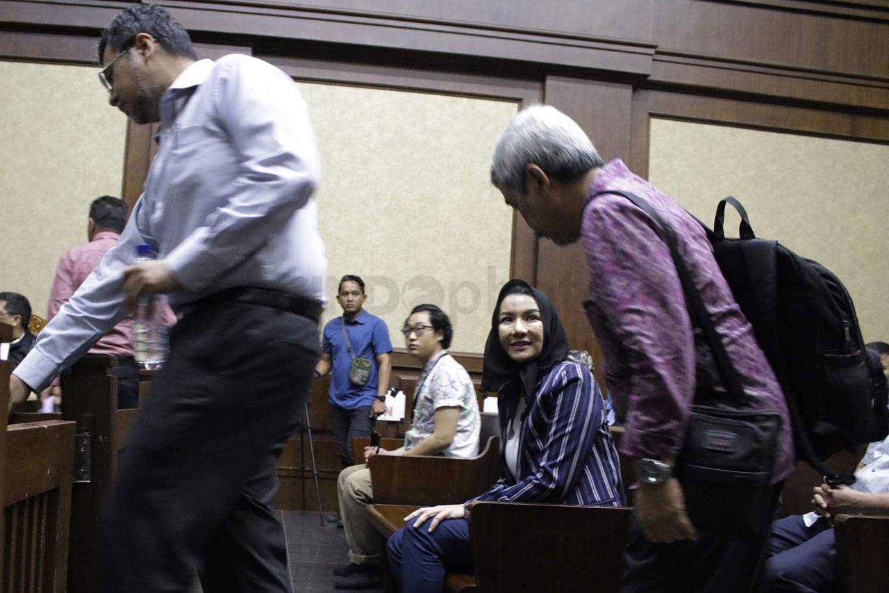 Rita Widyasari dan Khairudin...