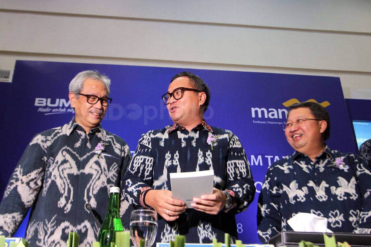 Bank Mandiri Bagikan...