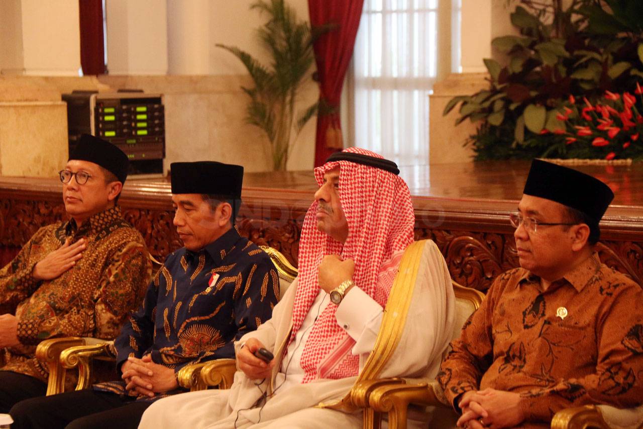 Presiden Jokowi Terima...