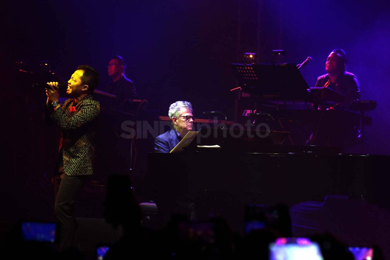 Kolaborasi David Foster...
