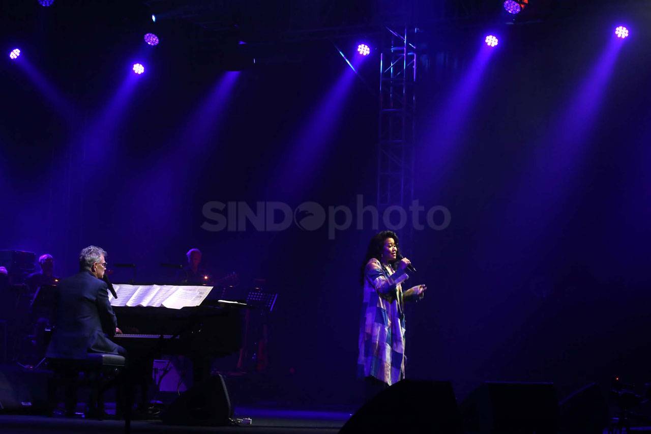 Kolaborasi David Foster...