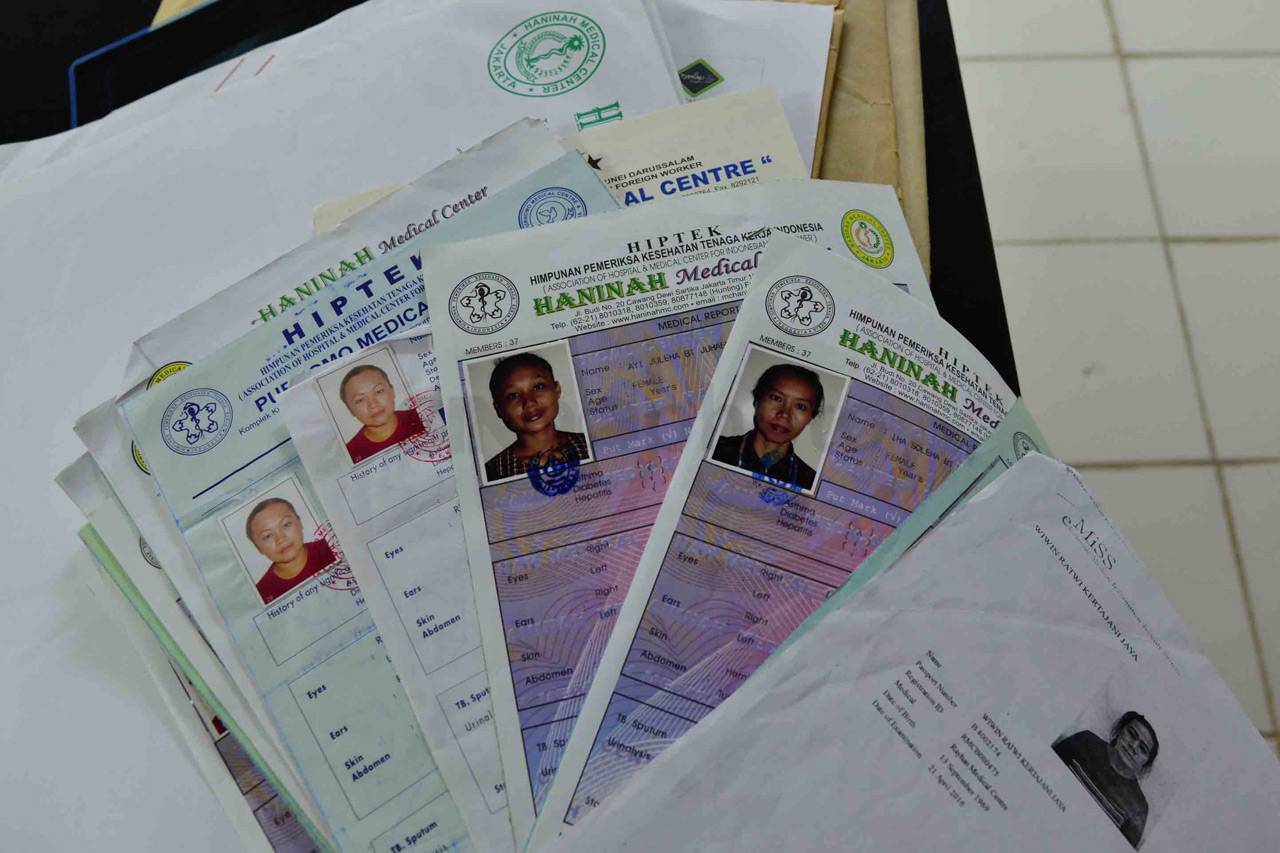 Polisi Geledah Penampungan...