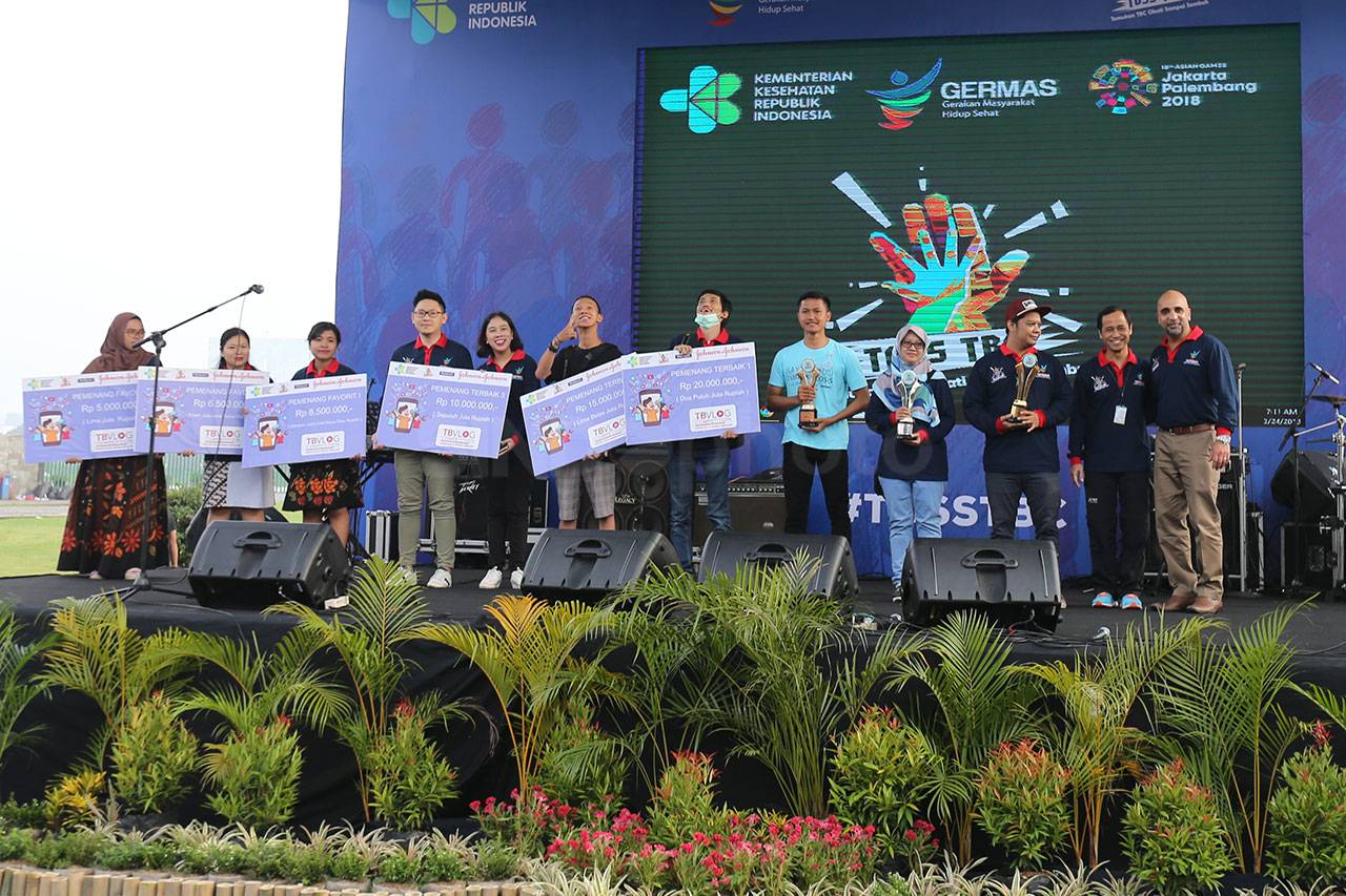Menkes Hadiri Puncak...