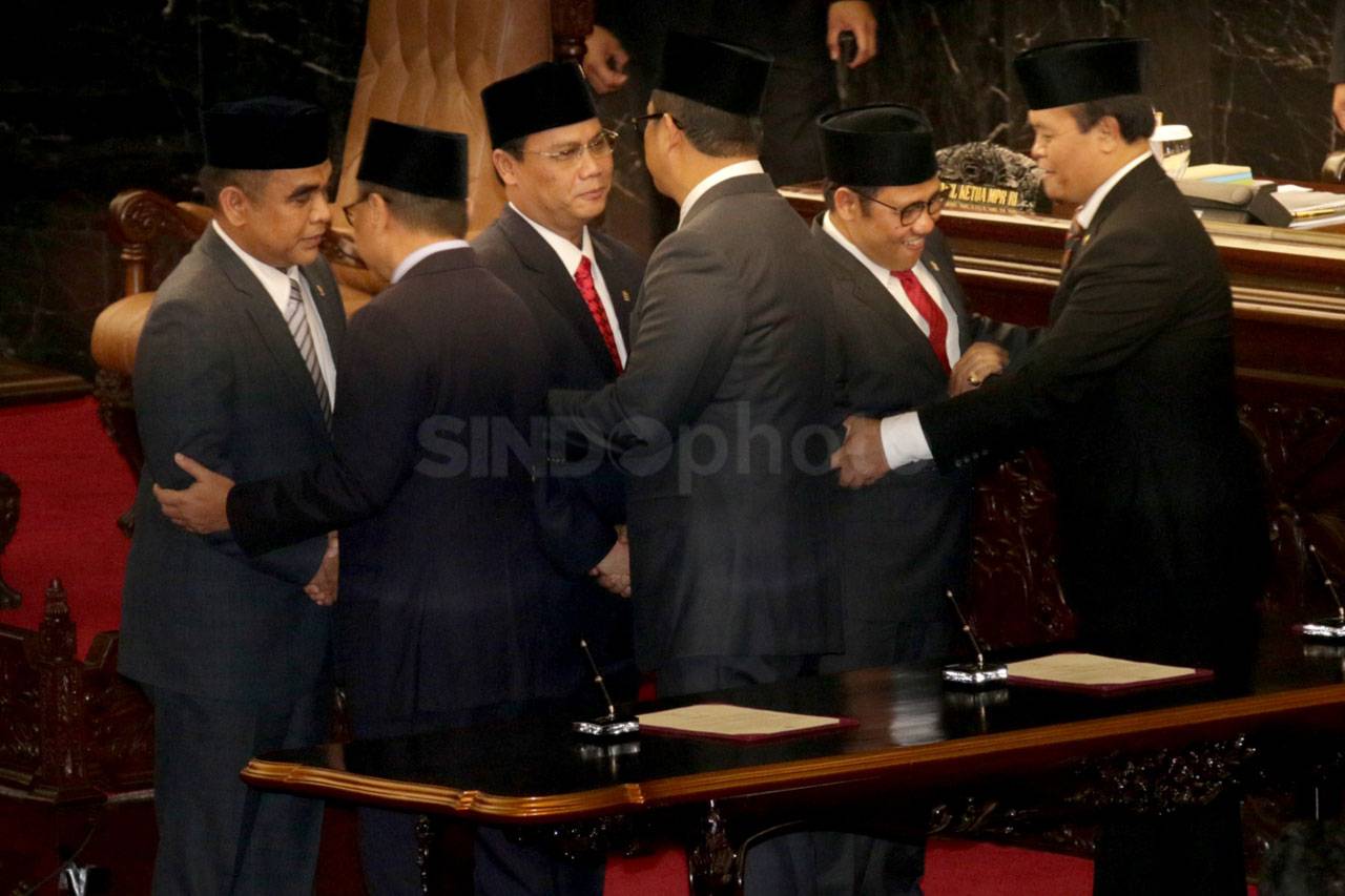 Tiga Wakil Ketua MPR...