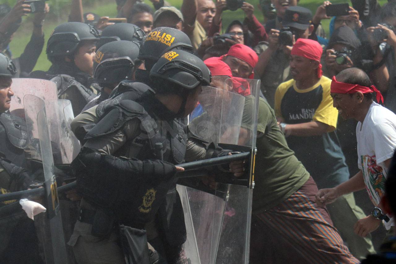 Satpol PP dan PMK Kota...