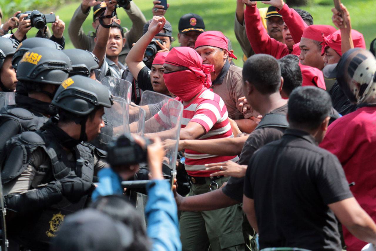 Satpol PP dan PMK Kota...