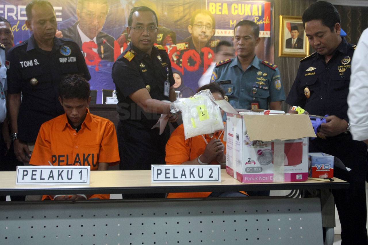 Dua Kurir Sabu dari...