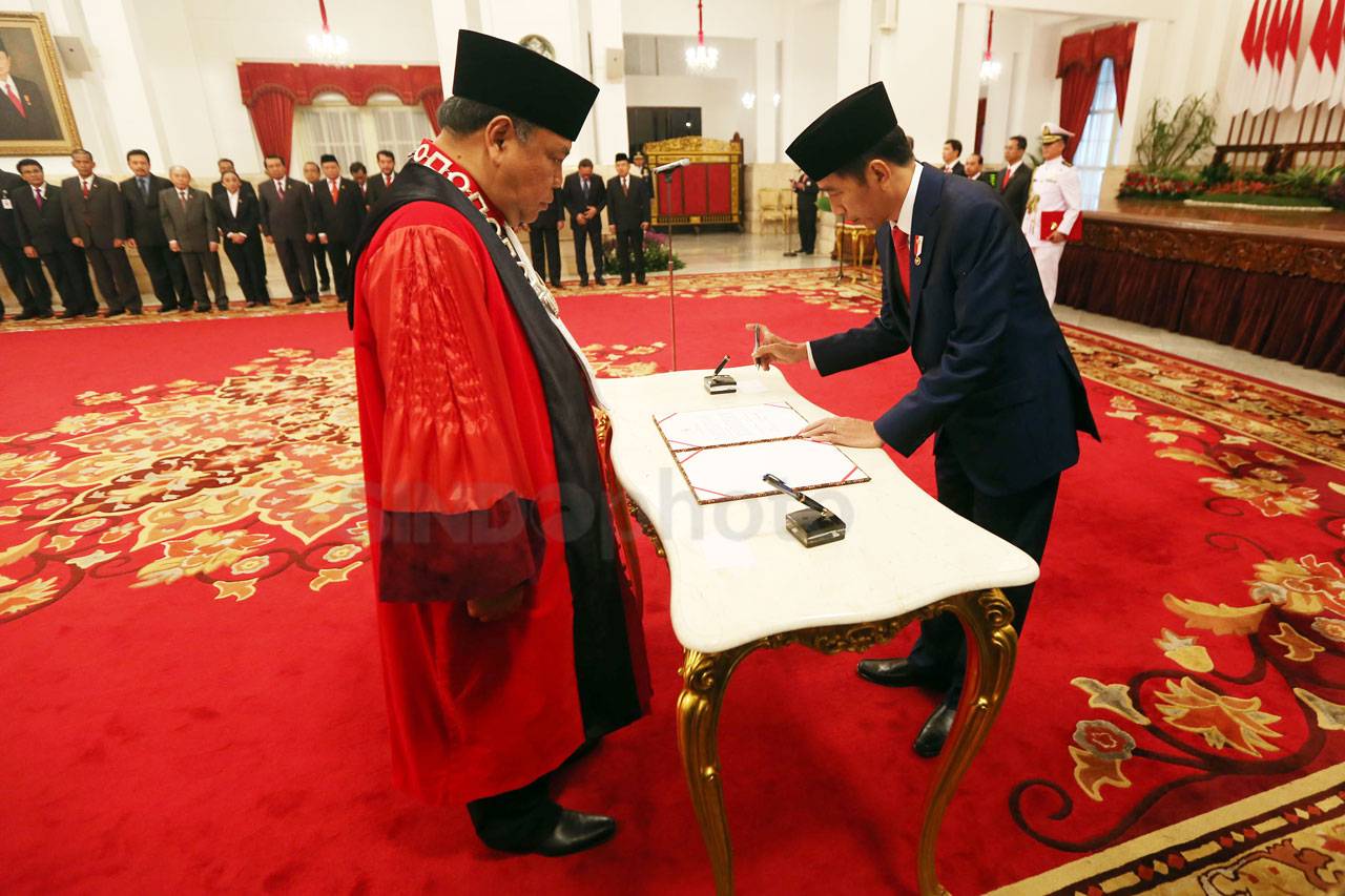 Presiden Jokowi Saksikan...