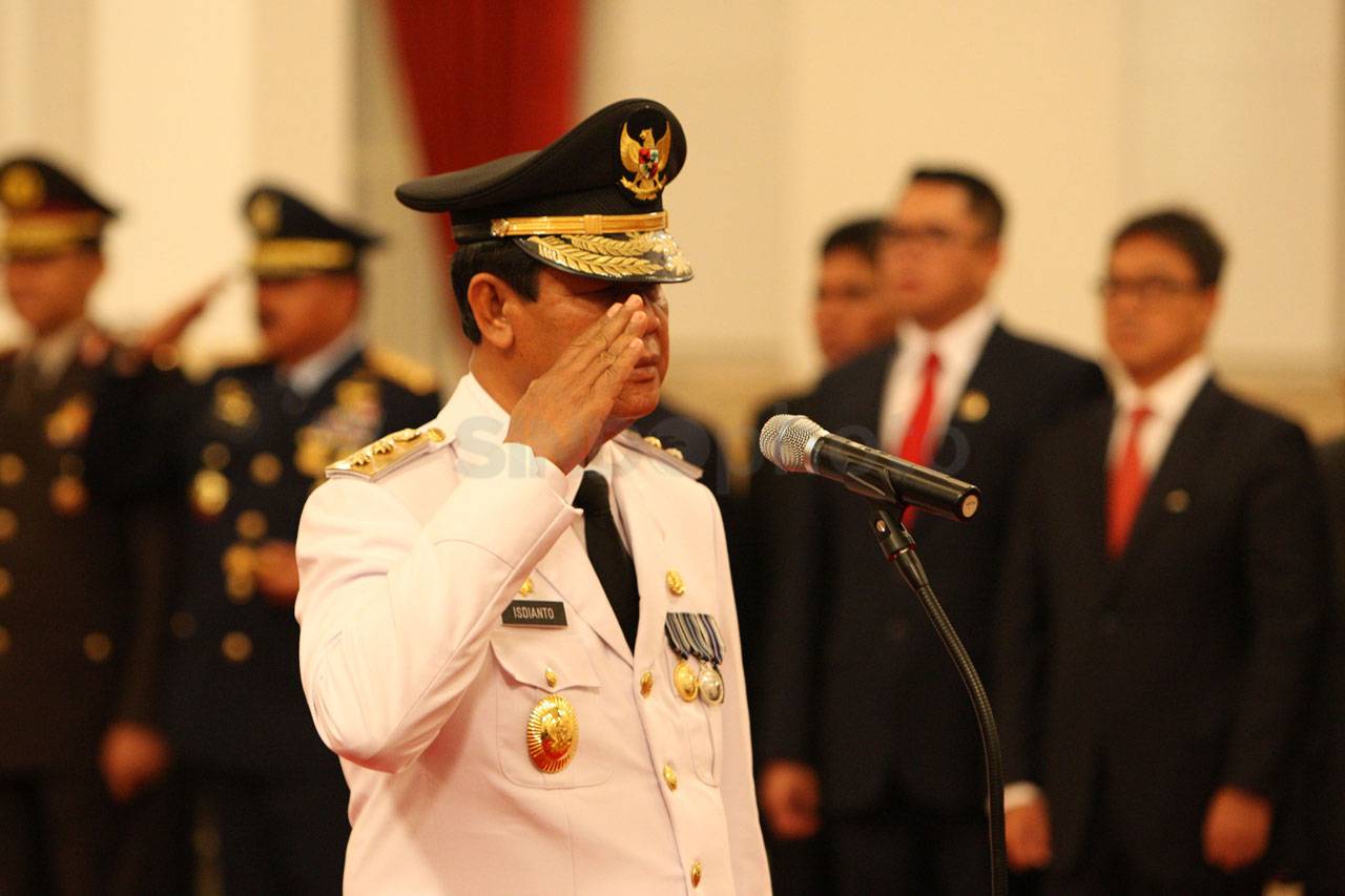 Presiden Jokowi Lantik...