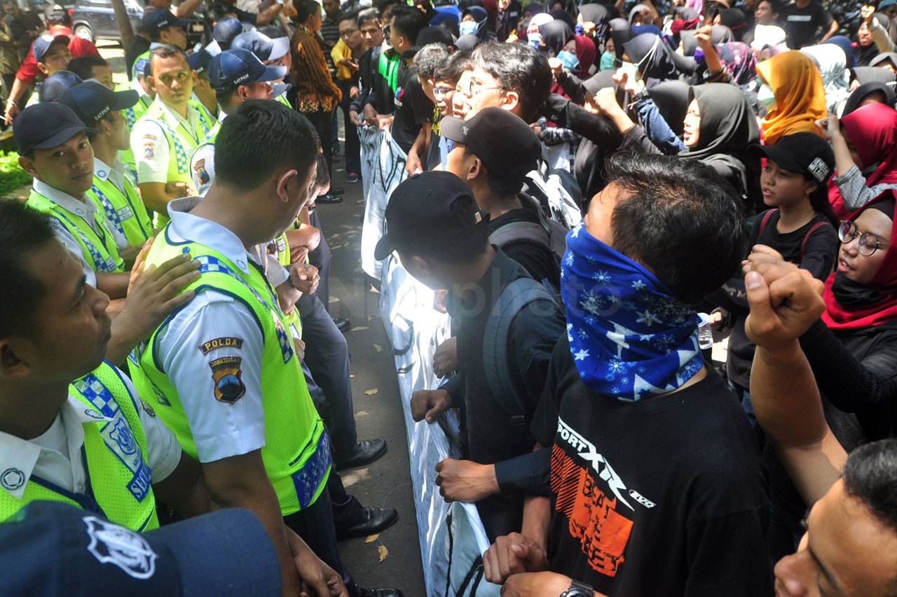 Ketua MPR dan Menristek...