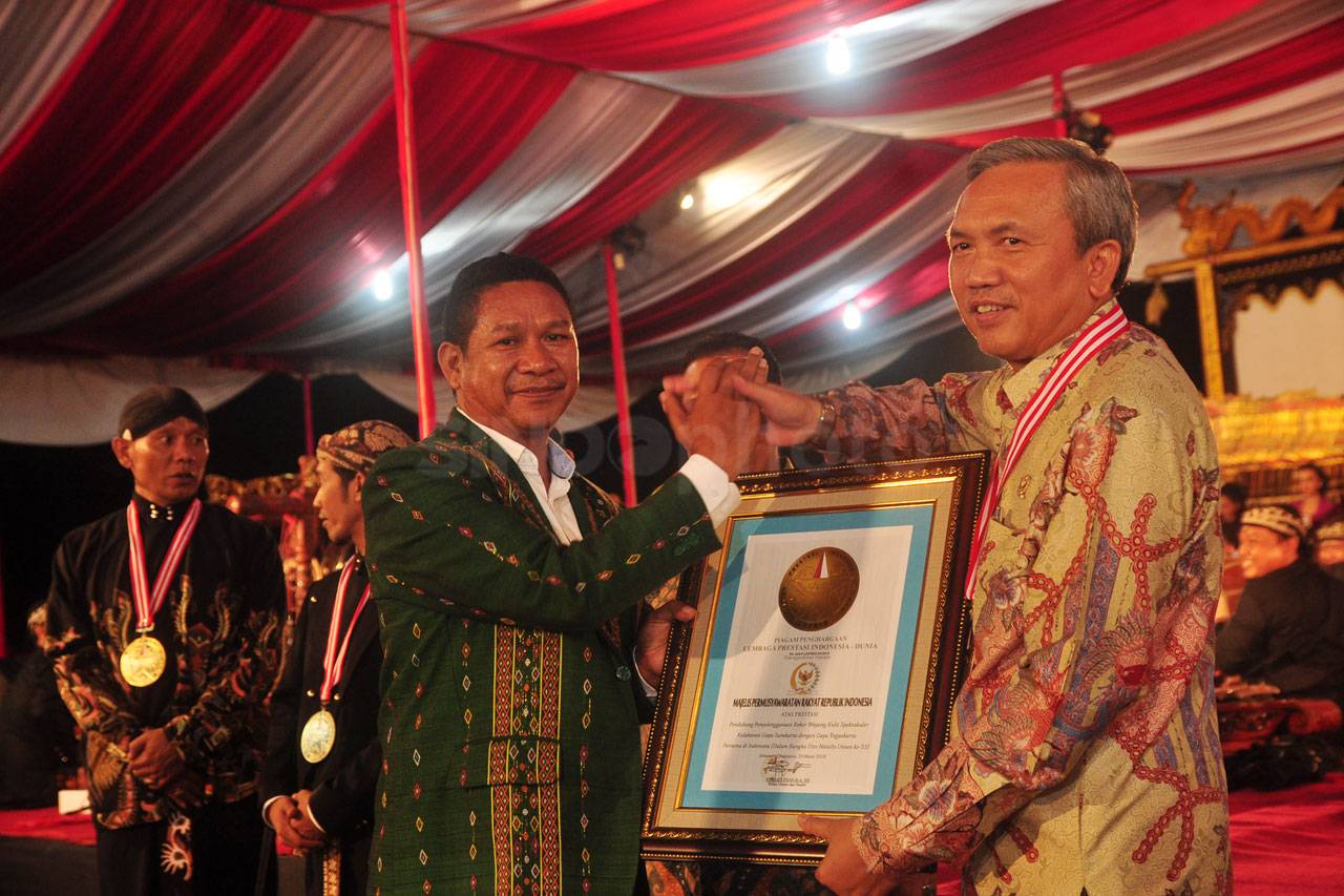 Pagelaran wayang Kulit...