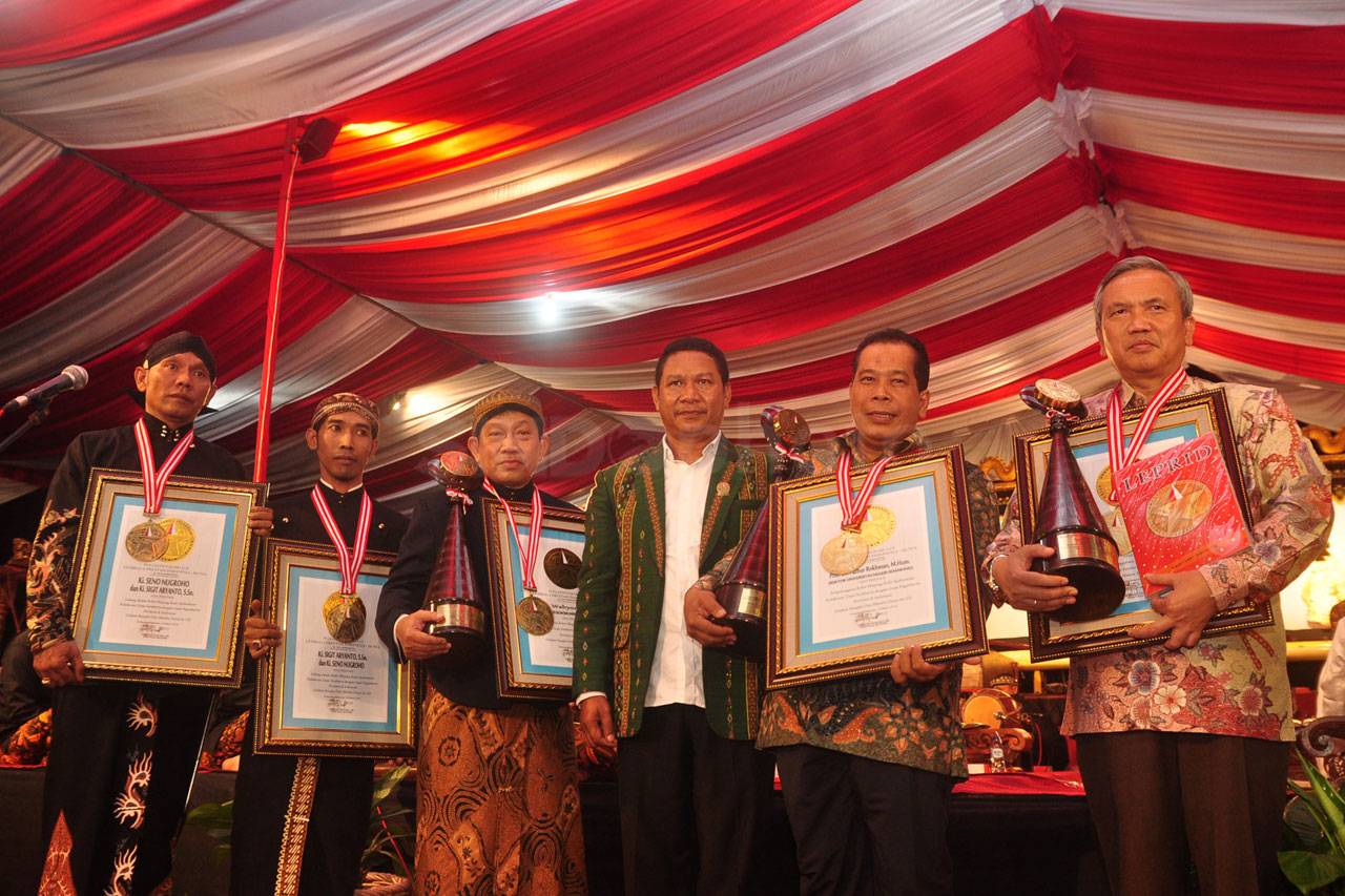 Pagelaran wayang Kulit...