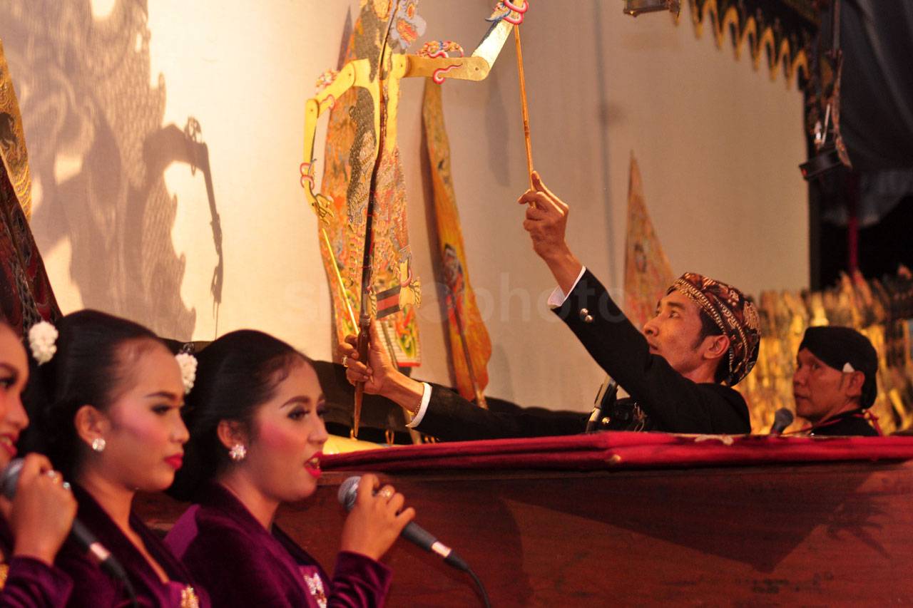 Pagelaran wayang Kulit...