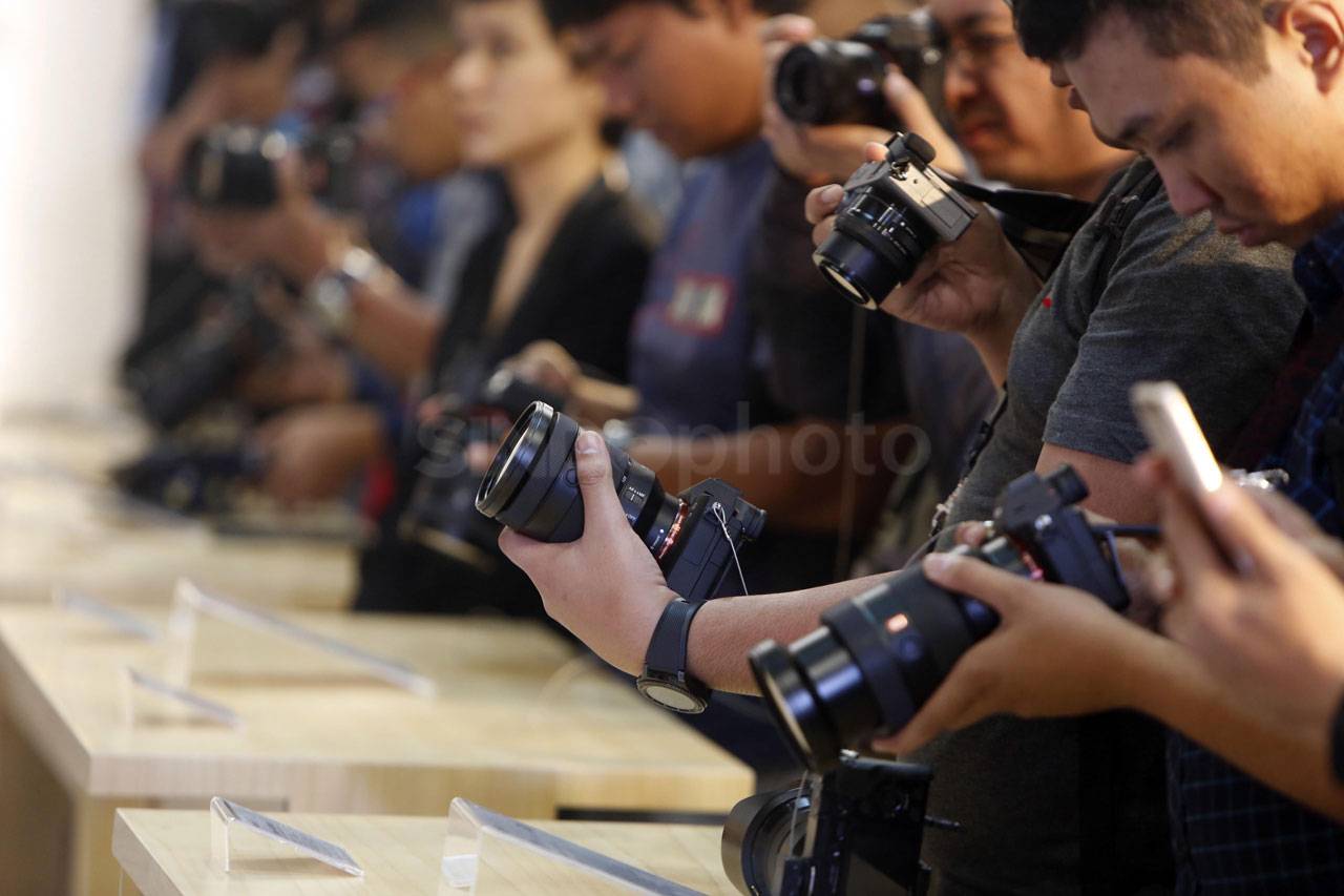 Sony Luncurkan Mirrorless...