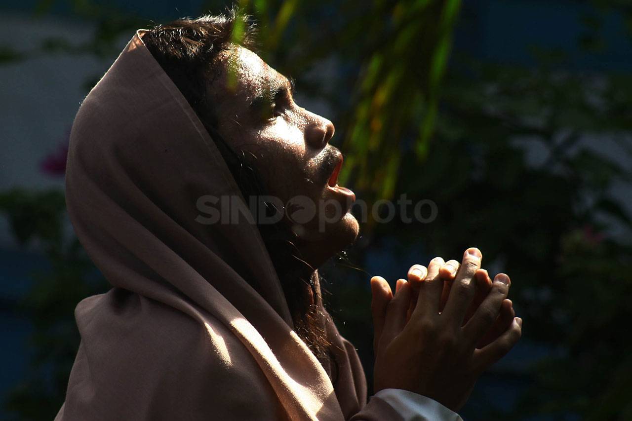 Jalan Salib di Gereja...