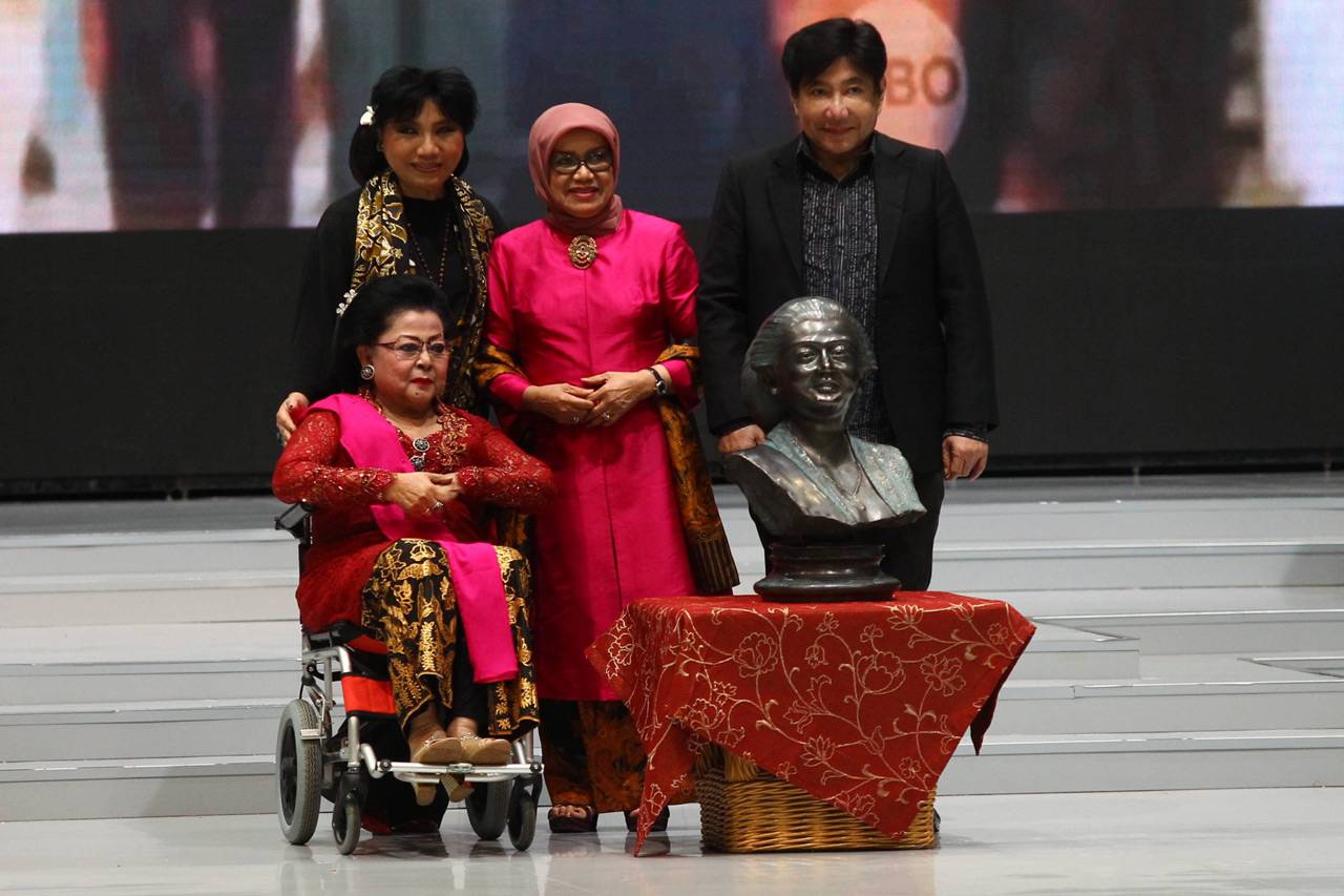 Menteri Susi Pudjiastuti...