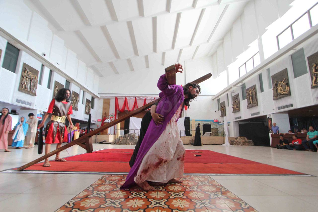 Jalan Salib Perayaan...