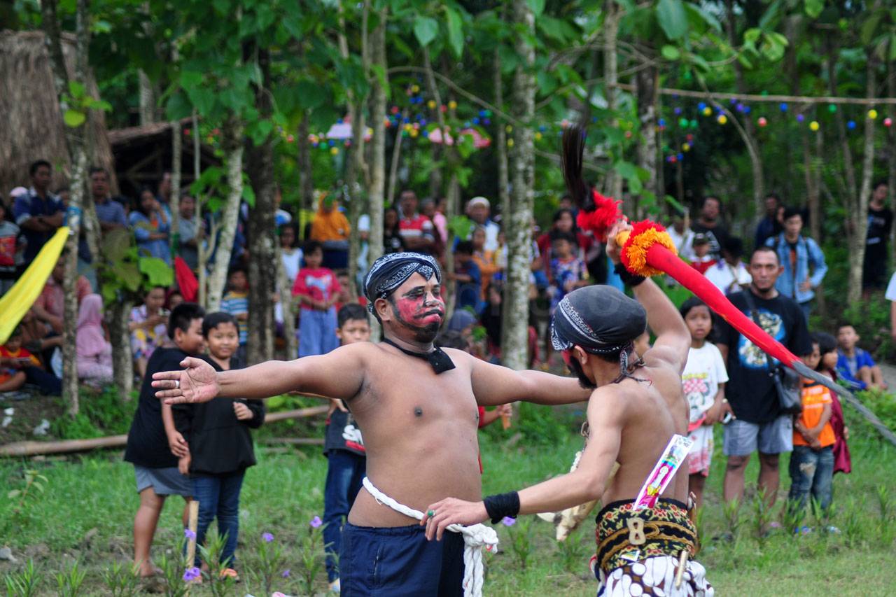 Jathilan dan Reog Meriahkan...