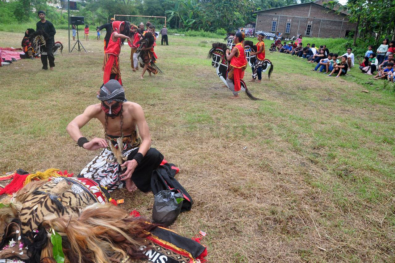 Jathilan dan Reog Meriahkan...