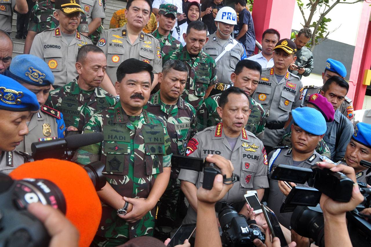 Panglima TNI dan Kapolri...
