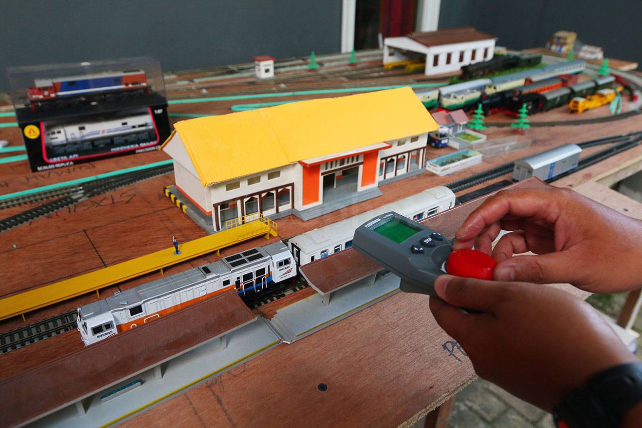 Kereta Mini Listrik...