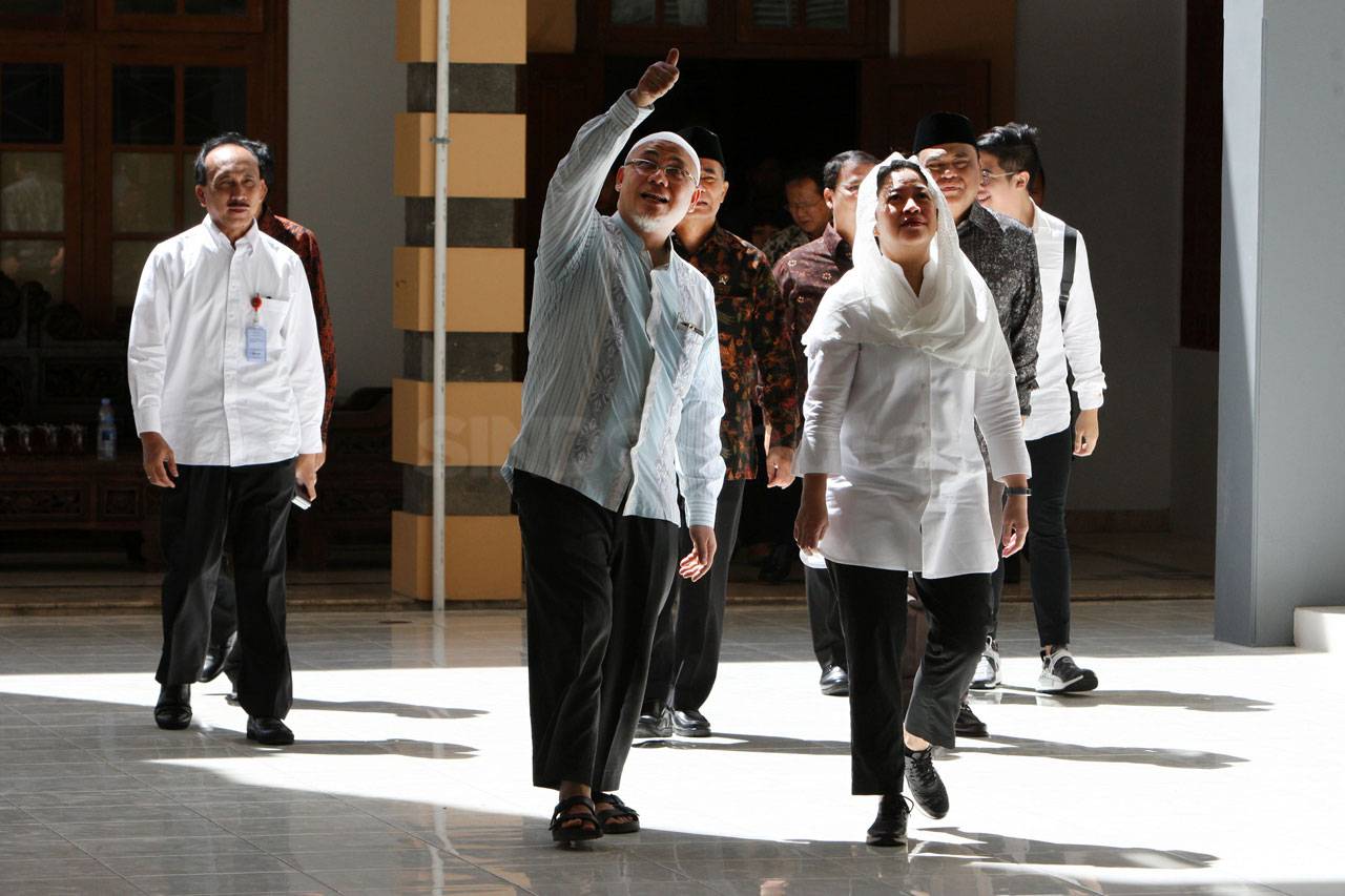 Menko PMK Lakukan Kunjungan...