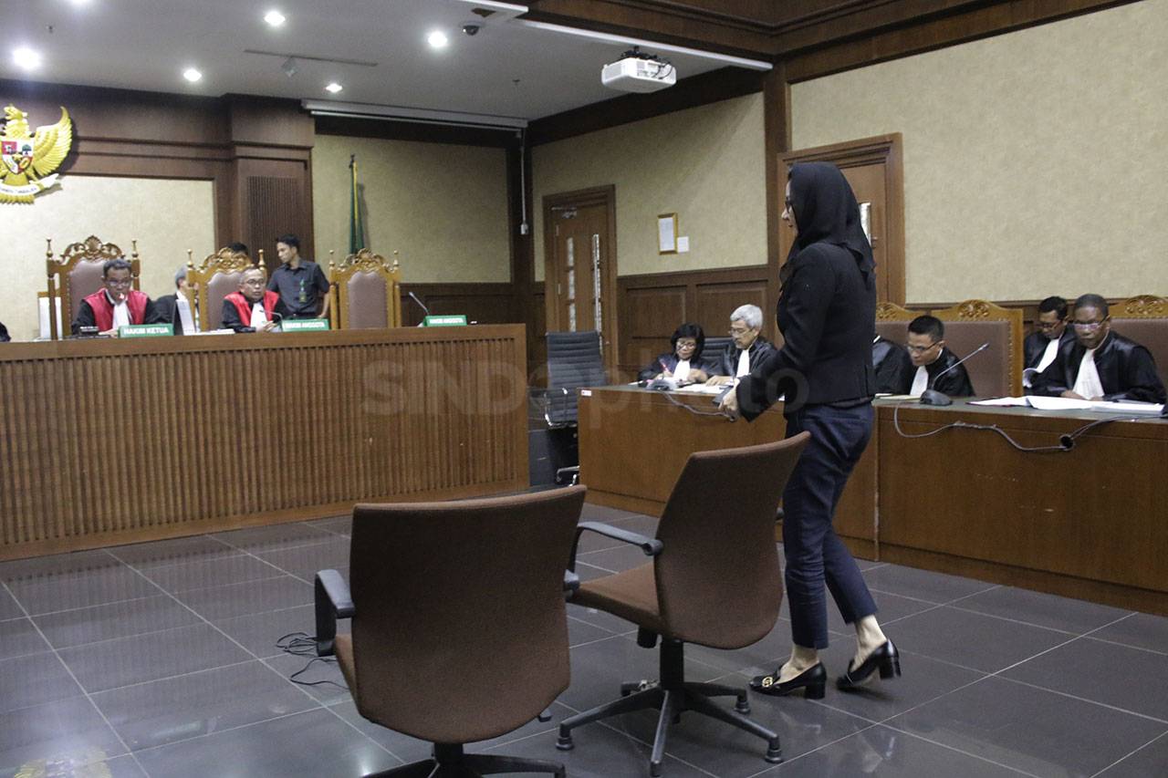 Bupati Rita Jalani Sidang...