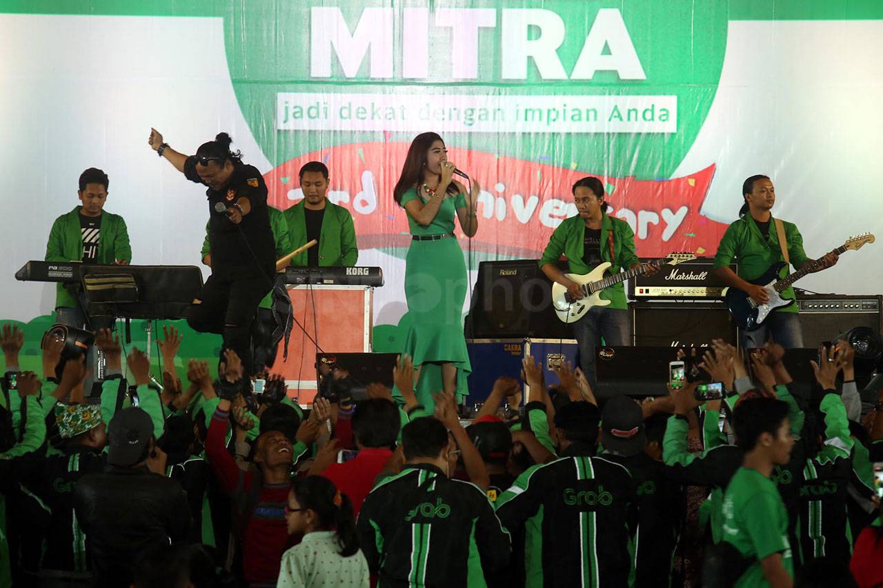 Ribuan Mitra Hadir pada...