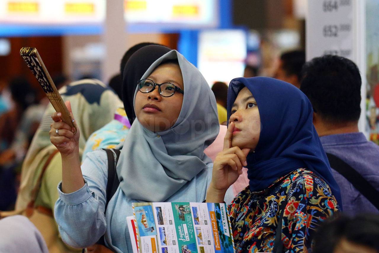 Ribuan Pengunjung Padati...