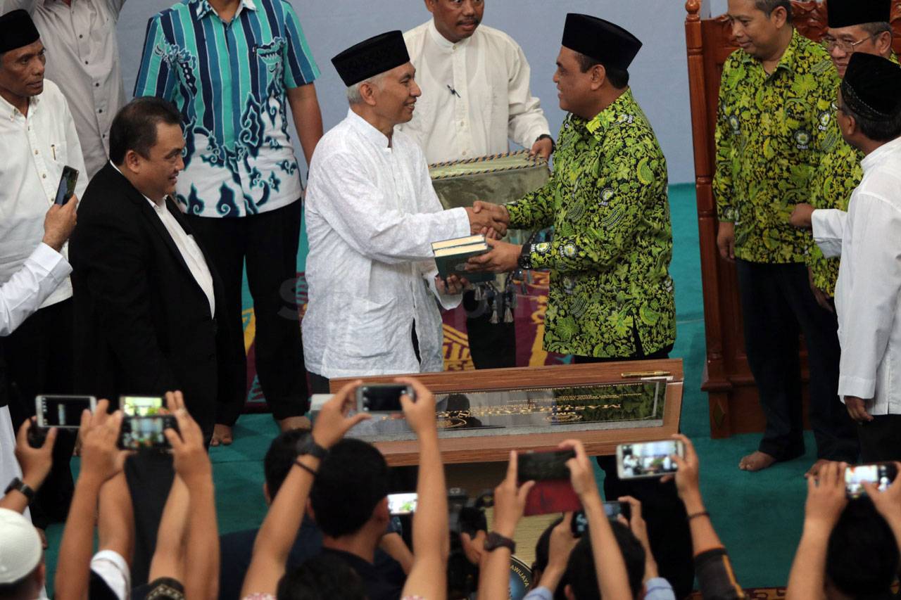 Wakapolri Resmikan Masjid...