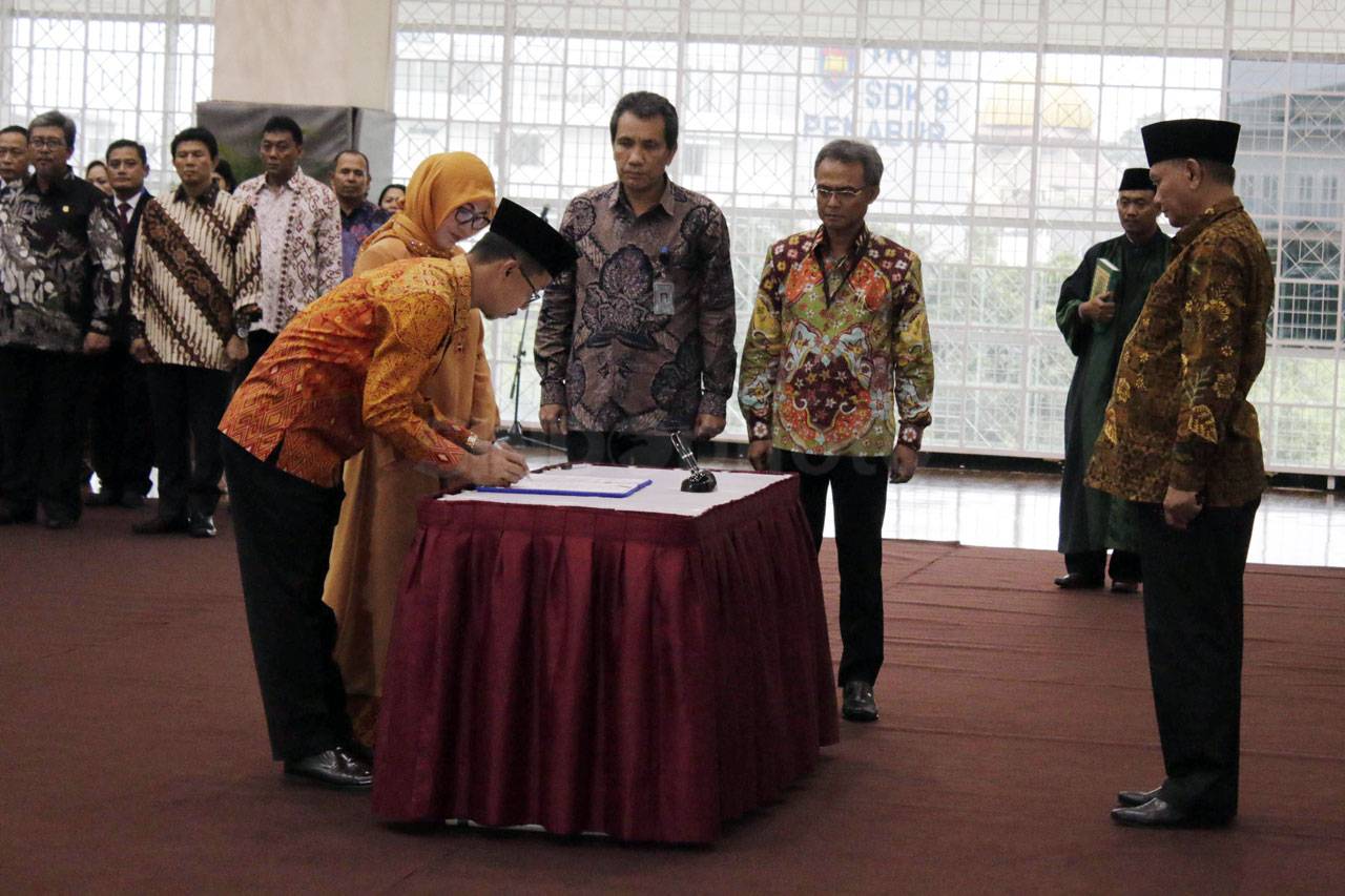 Ketua KPK Lantik Deputi...