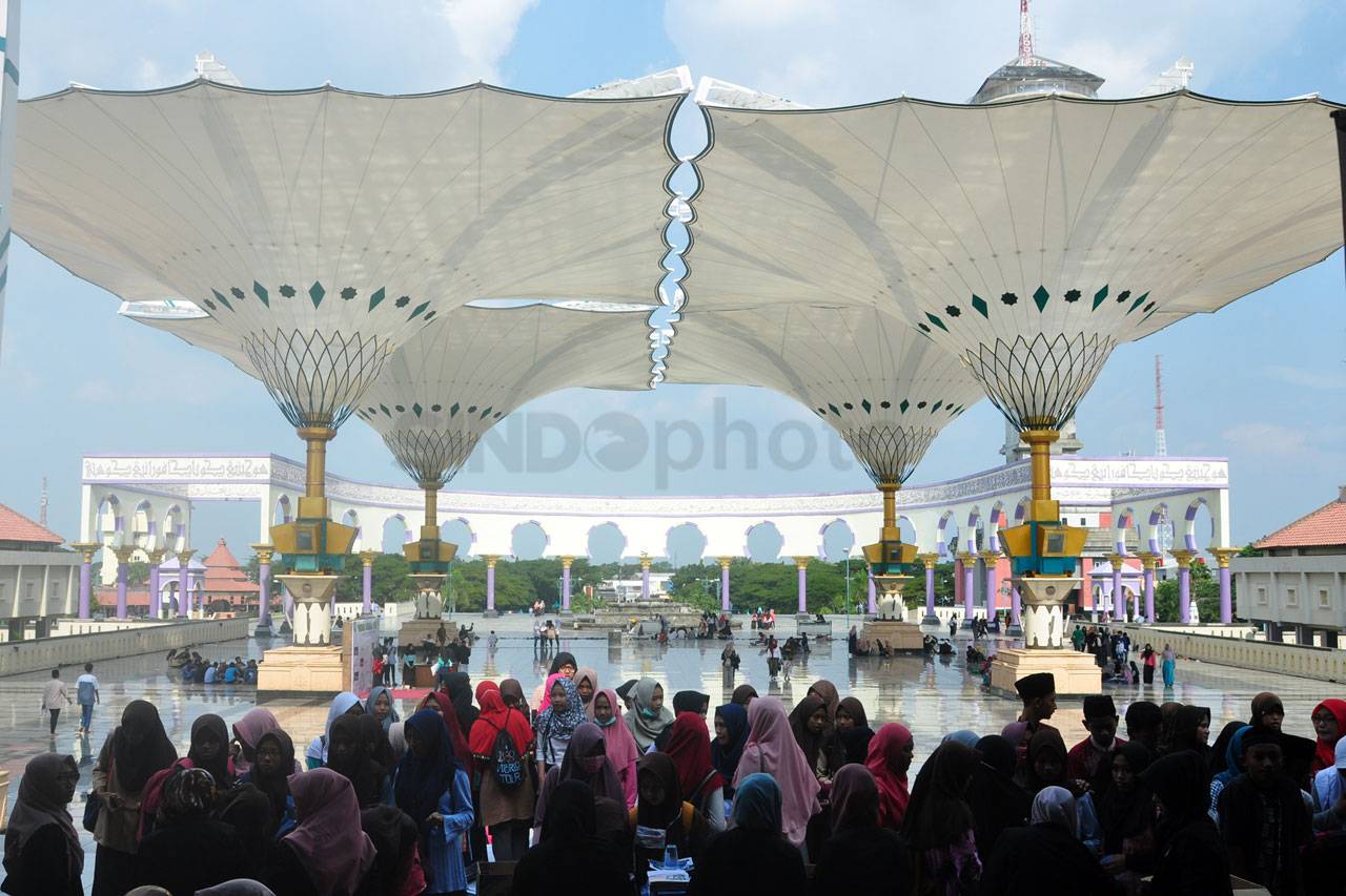 Hujan Tangis Warnai...