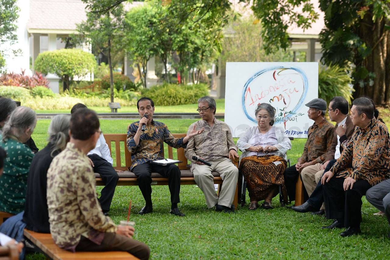 Presiden Jokowi Bertemu...