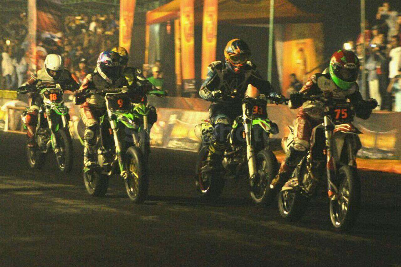 108 Pembalap Supermoto...