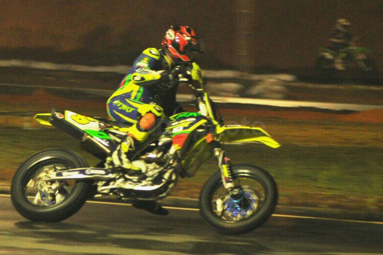 108 Pembalap Supermoto...