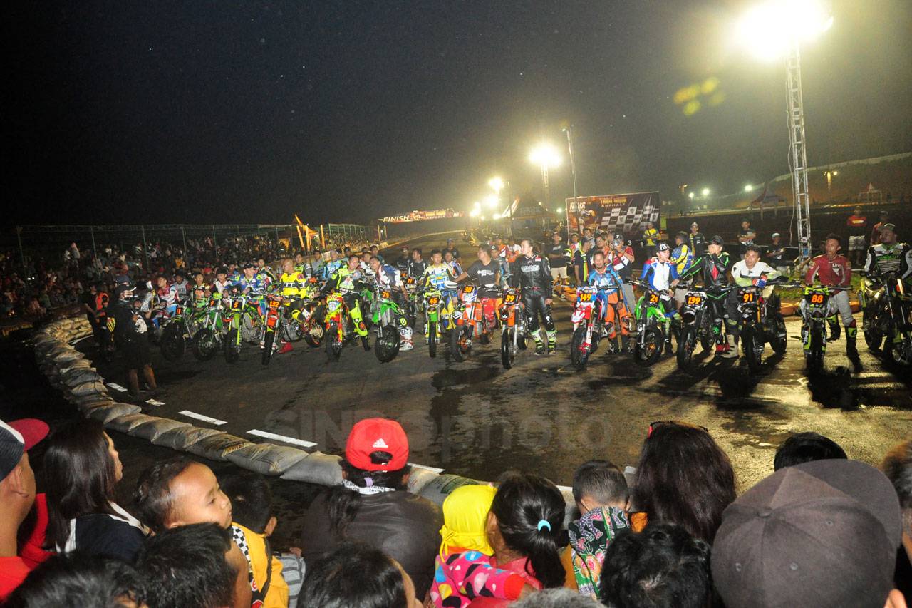 108 Pembalap Supermoto...